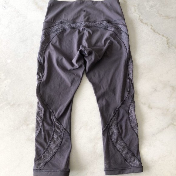 Worn once! Lululemon wunder under crop 21" lace (moonwalk) grey full on luxtreme - Picture 6 of 7